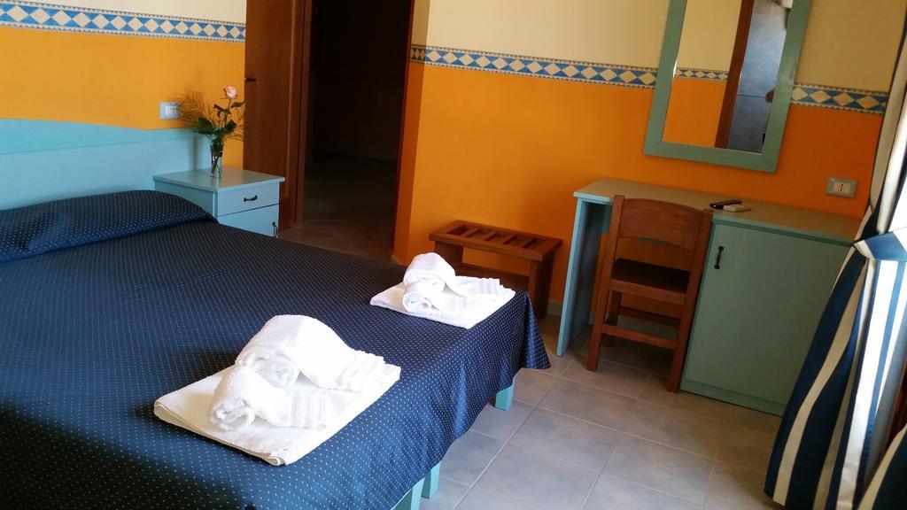 Hotel Costa Antiga Sant'Anna Arresi Exterior photo